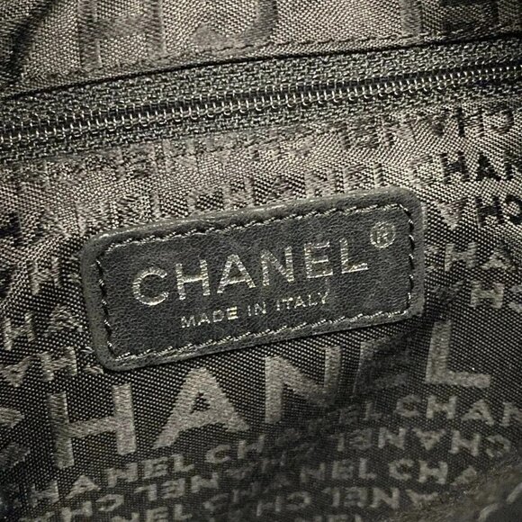 Auth CHANEL 2.55 - Black Leather Shoulder Bag - Picture 14 of 16